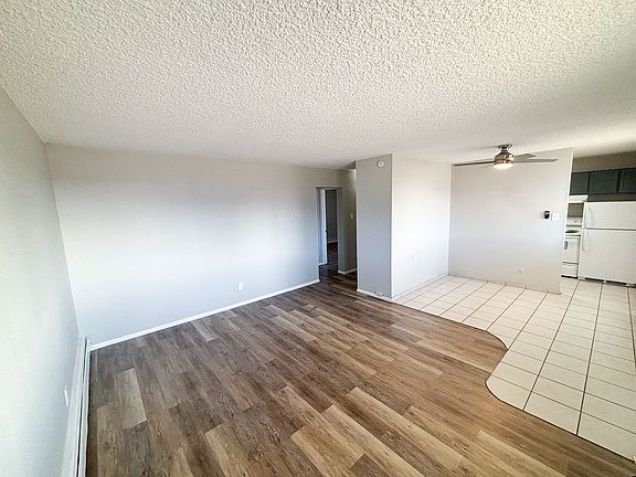 3rd image of 1806 E Lasalle St #7