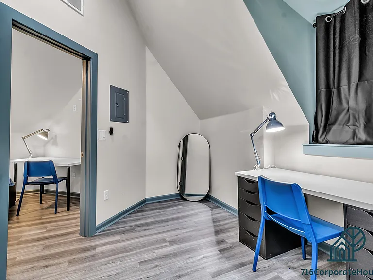 44 E Utica St #3B — Photo 14