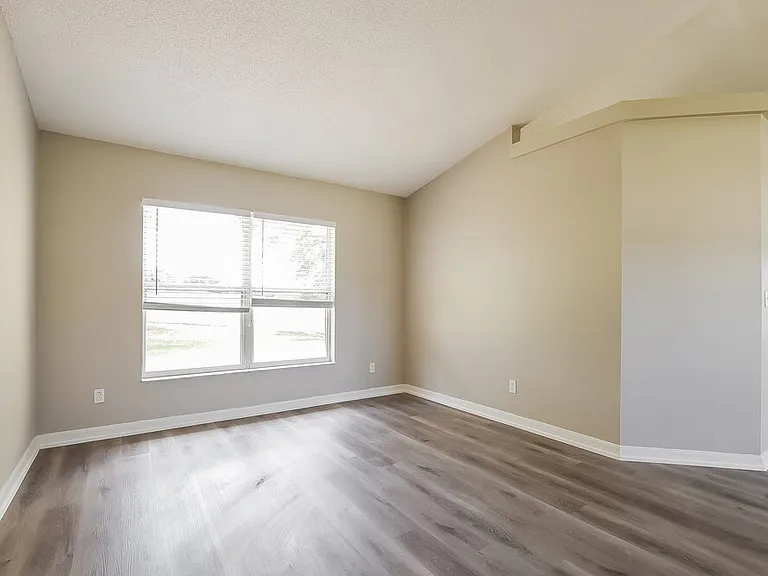 11507 Brandiwine Ct — Photo 3