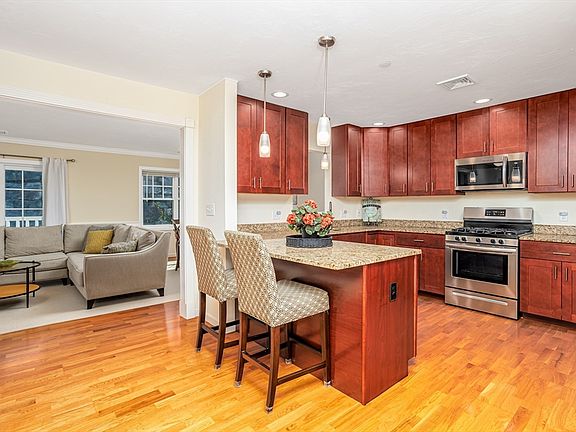 4th image of 1221 Hazelwood Way #1221