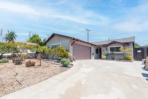 1315 Arroyo Dr Photo 1