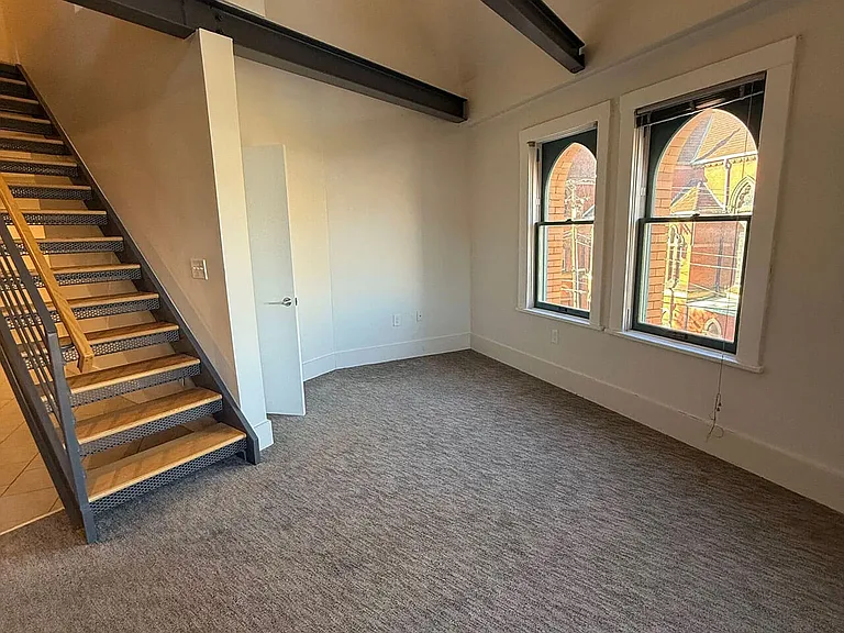 Heyse Apartments — Photo 17