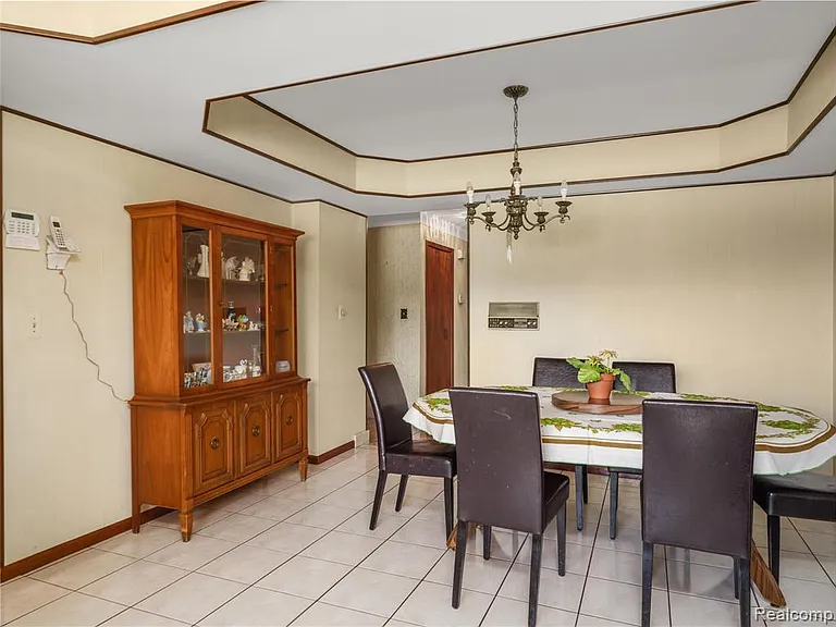 28506 Steele Dr — Photo 17