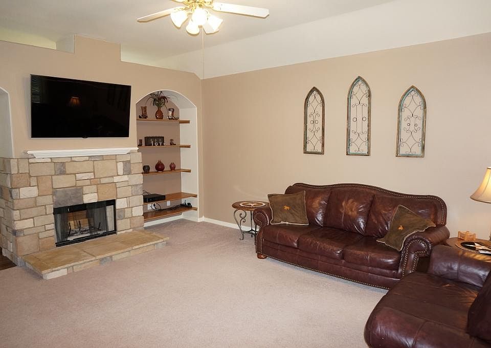 2nd image of 29102 Hidden Lake Ct