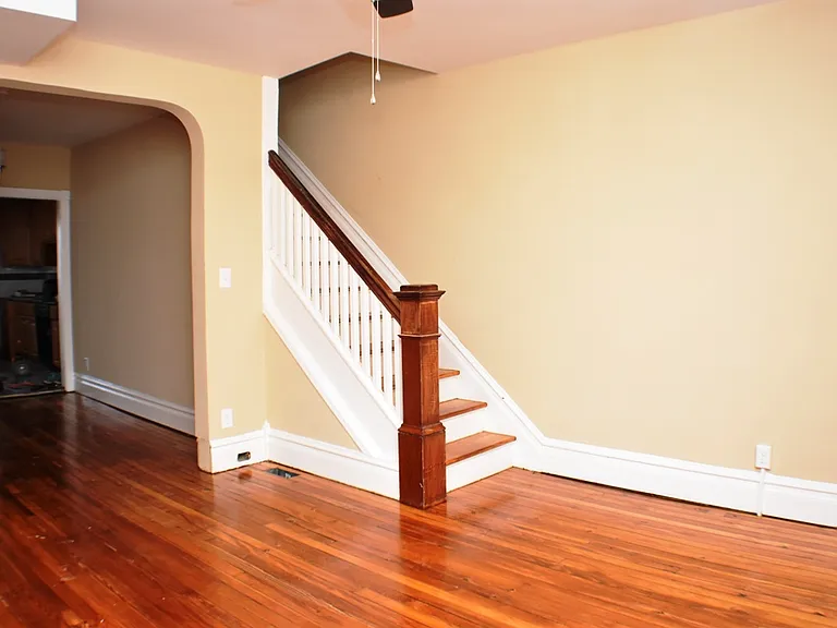 520 W Greenleaf St — Photo 4