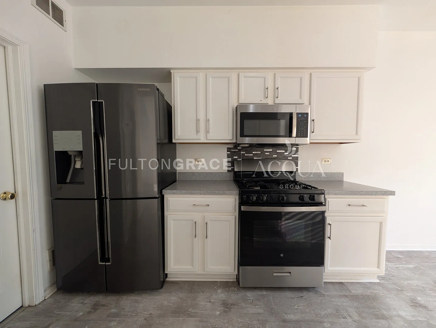 3 bed, 1.5 bath, 1271 sqft, $2,700 — Photo 4