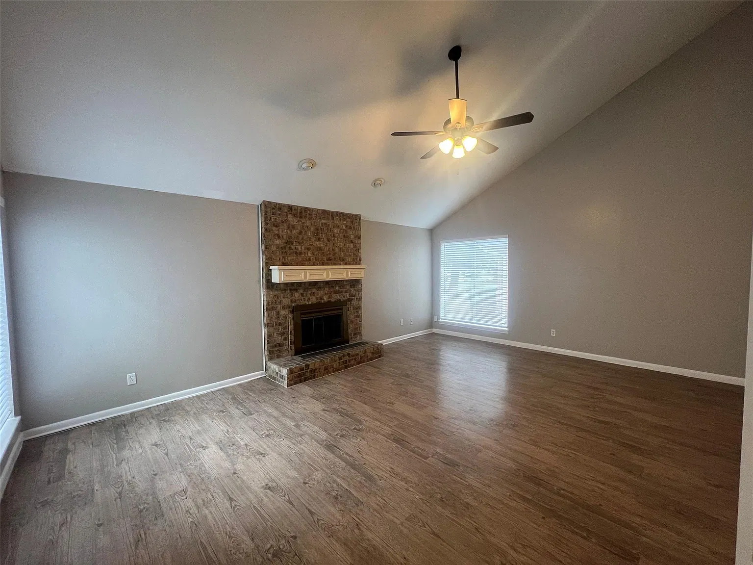 3 bed, 2.0 bath, 1725 sqft, $2,250 — Photo 3