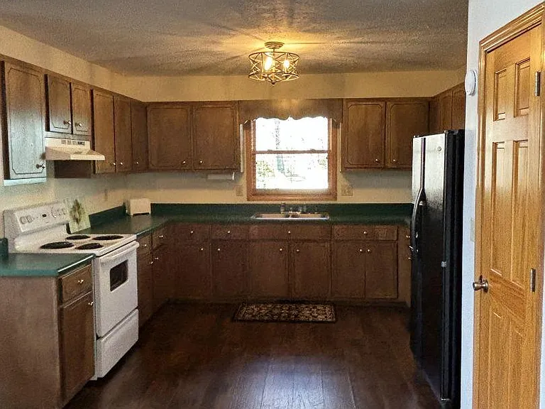 559 Chalet Village Ln #559 — Photo 4