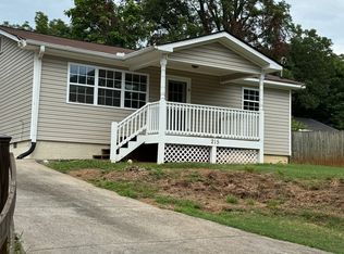 215 Arcadia St, Dahlonega, GA 30533