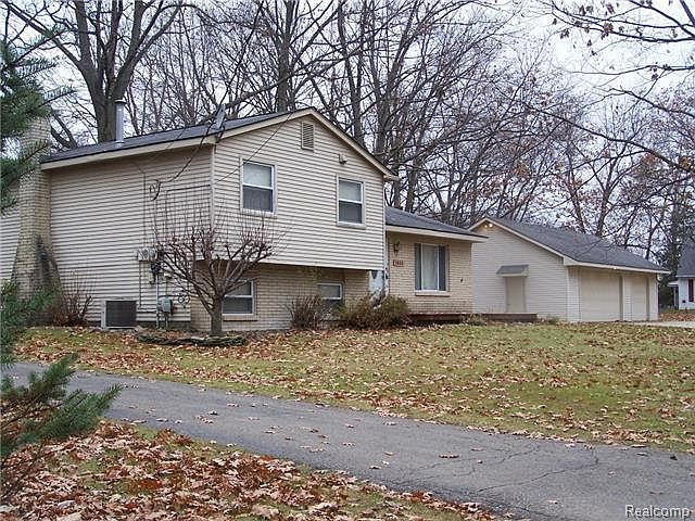 1st image of 1633 Shady Crest Dr