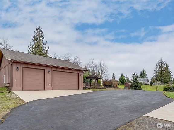 2nd image of 161 Morning Star Drive