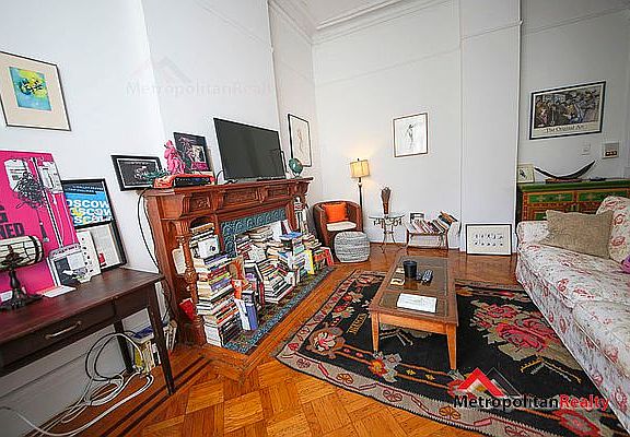 3rd image of 924 President St APT 2R