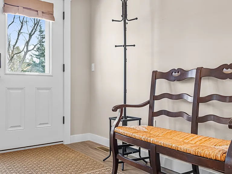 41 Gardner Ln — Photo 8