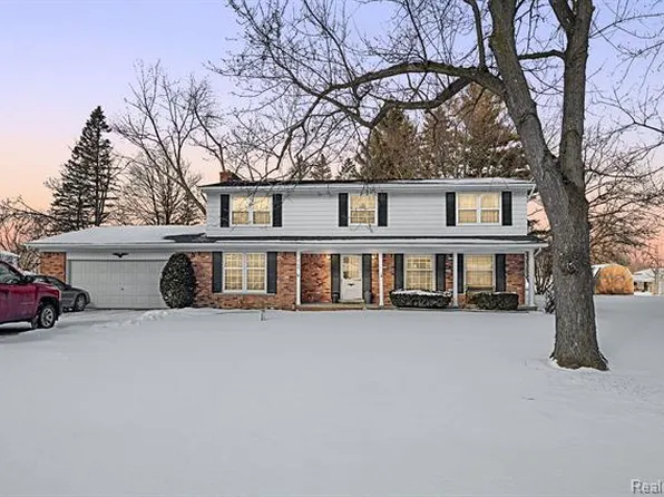 5189 Otsego St, Burton, MI 48509