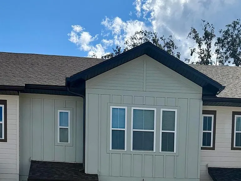 803 Longboat Dr NW — Photo 1
