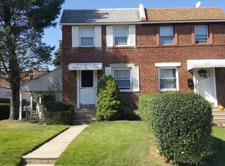 576 Acorn St, Philadelphia, PA 19128
