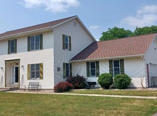 1403 Harvest Ln, Reedsburg, WI 53959