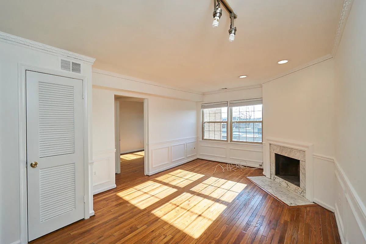 1 bed, 522 sqft, $1,973 — Photo 2