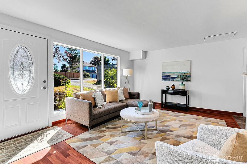 5th image of 3328 NE 6th Street