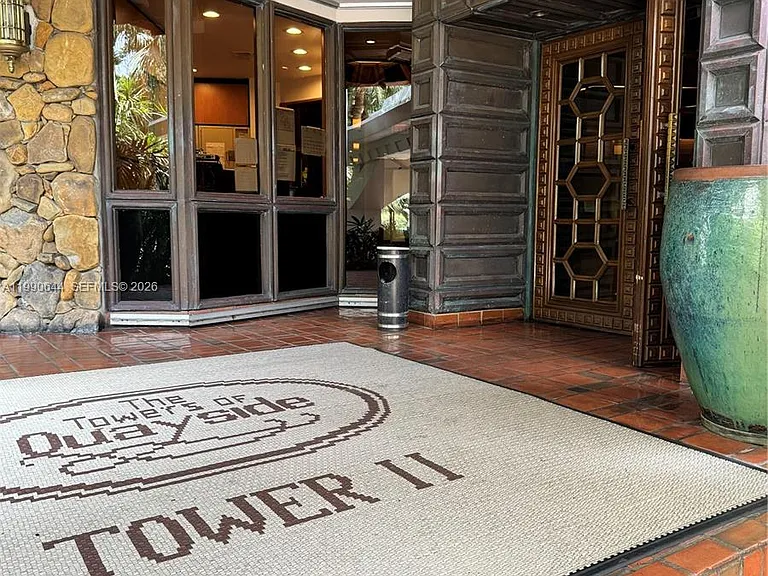 2000 Towerside Ter #1005 — Photo 32