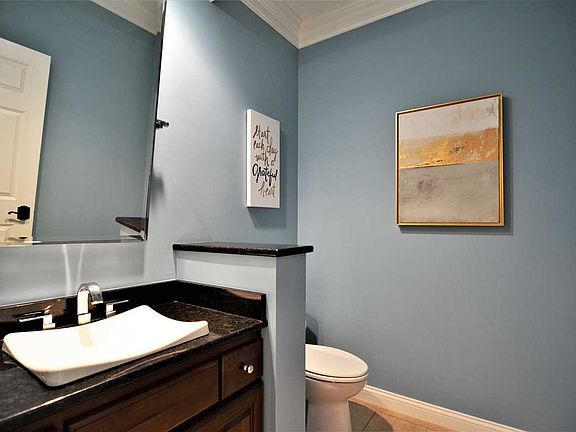 5th image of 10201 Club House Dr