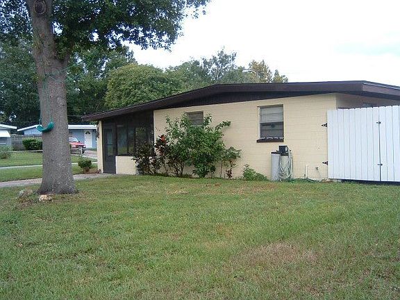 2nd image of 1904 Beechwood Dr