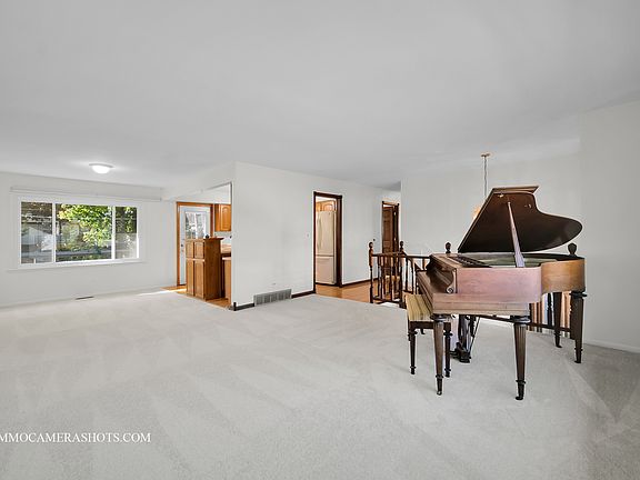 5th image of 7360 Gladiola Ave