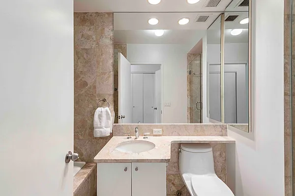 Sold by Nest Seekers International | media 8