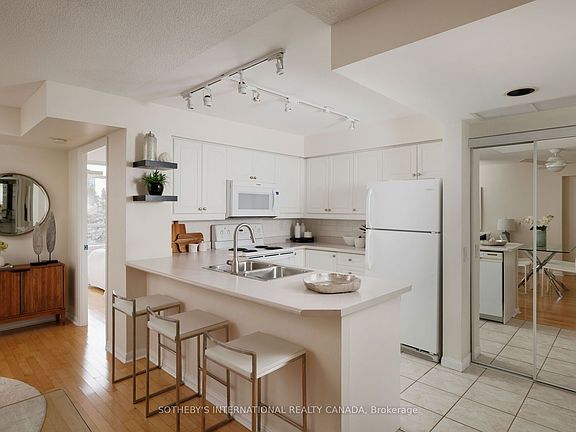 5th image of 153 Beecroft Rd Penthouse 201