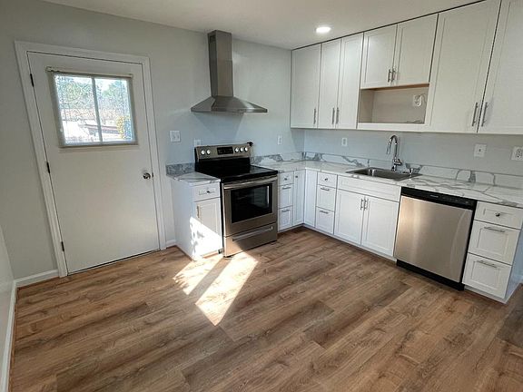 4th image of 101 Donna Cir