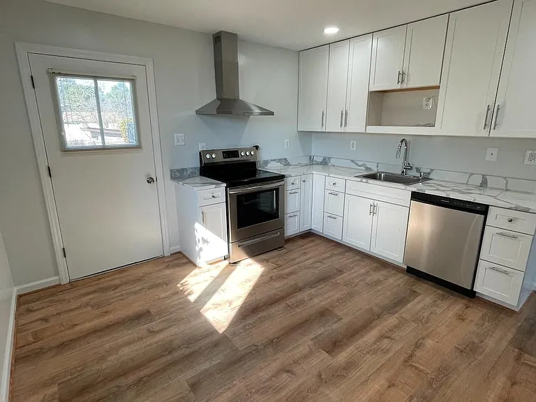 101 Donna Cir — Photo 4