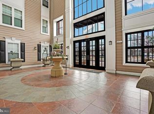 501 Hungerford Dr APT 275, Rockville, MD 20850