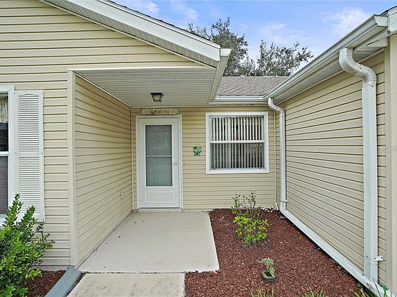 2nd image of 207 Willow Brook Dr
