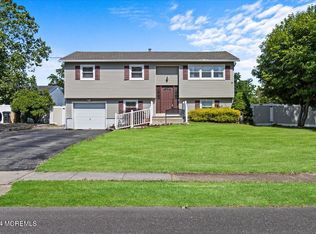 811 Harvey Rd, Toms River, NJ 08753