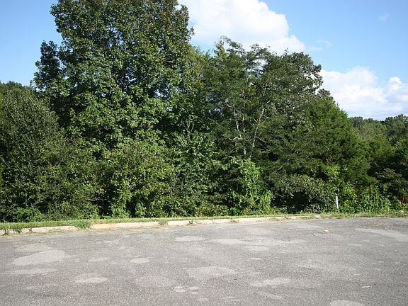 2nd image of Courtney Ln