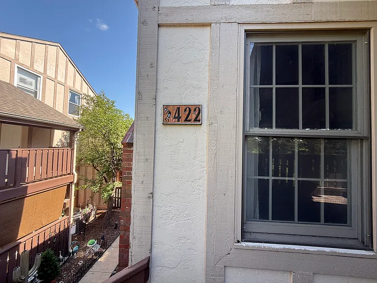 1450 S Webb Rd #422 — Photo 20