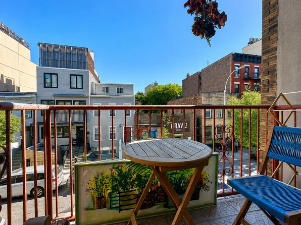 190 Skillman Street image 1 of 8