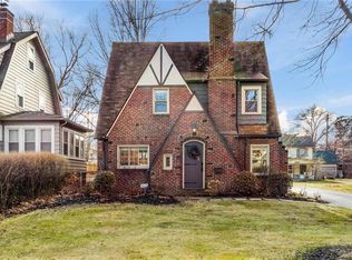 3392 Euclid Heights Blvd, Cleveland Heights, OH