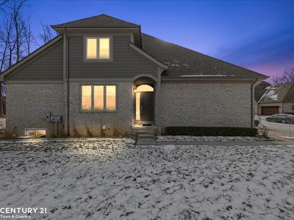 4161 Oak Arbor Ct, Rochester, MI 48306
