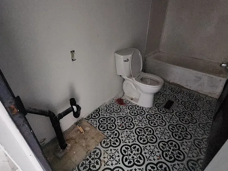 923 Mercedes St #15 — Photo 15