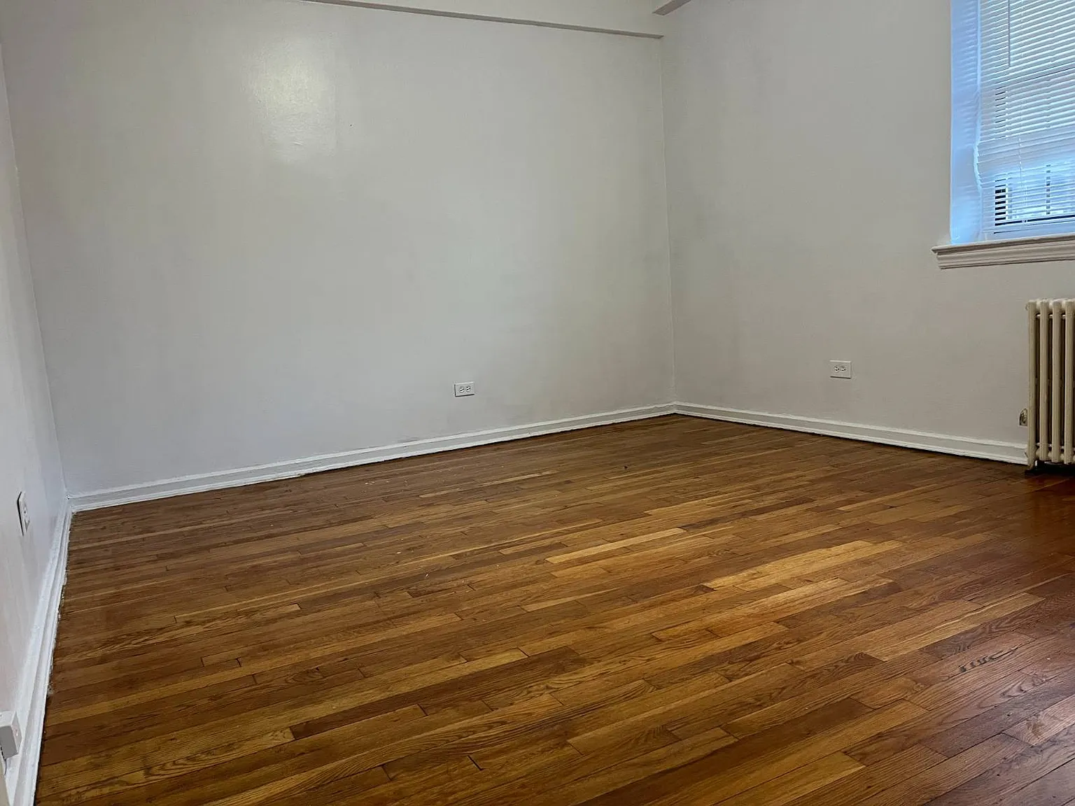 2 bed, 1.0 bath, 700 sqft, $2,300 — Photo 1