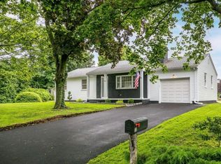 73 Berry Ln, Bristol, RI 02809