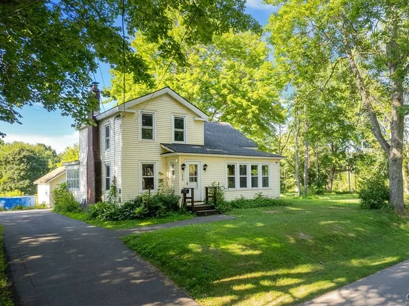 1019 Emery St, Fulton, NY 13069