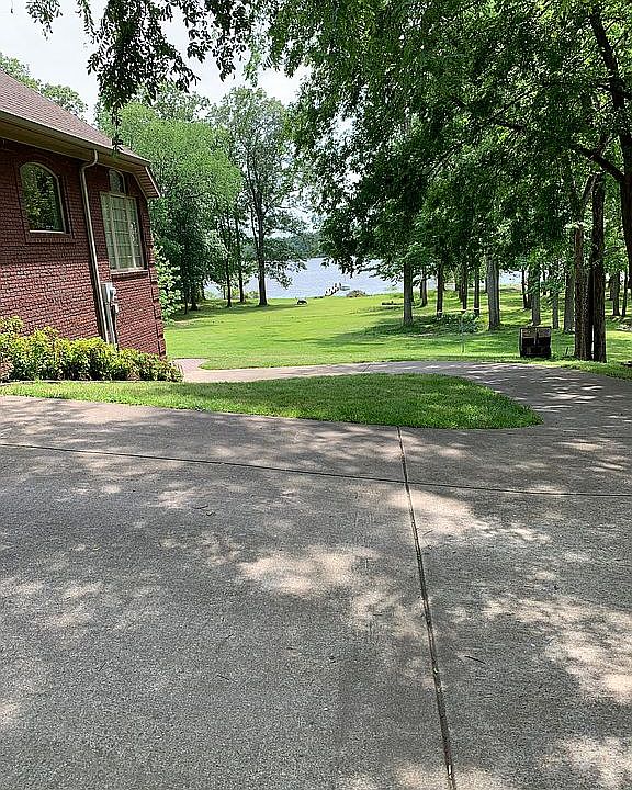 2nd image of 158 Harbor Cir
