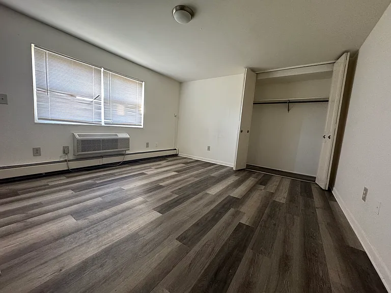 155 Wayne St #2B — Photo 4