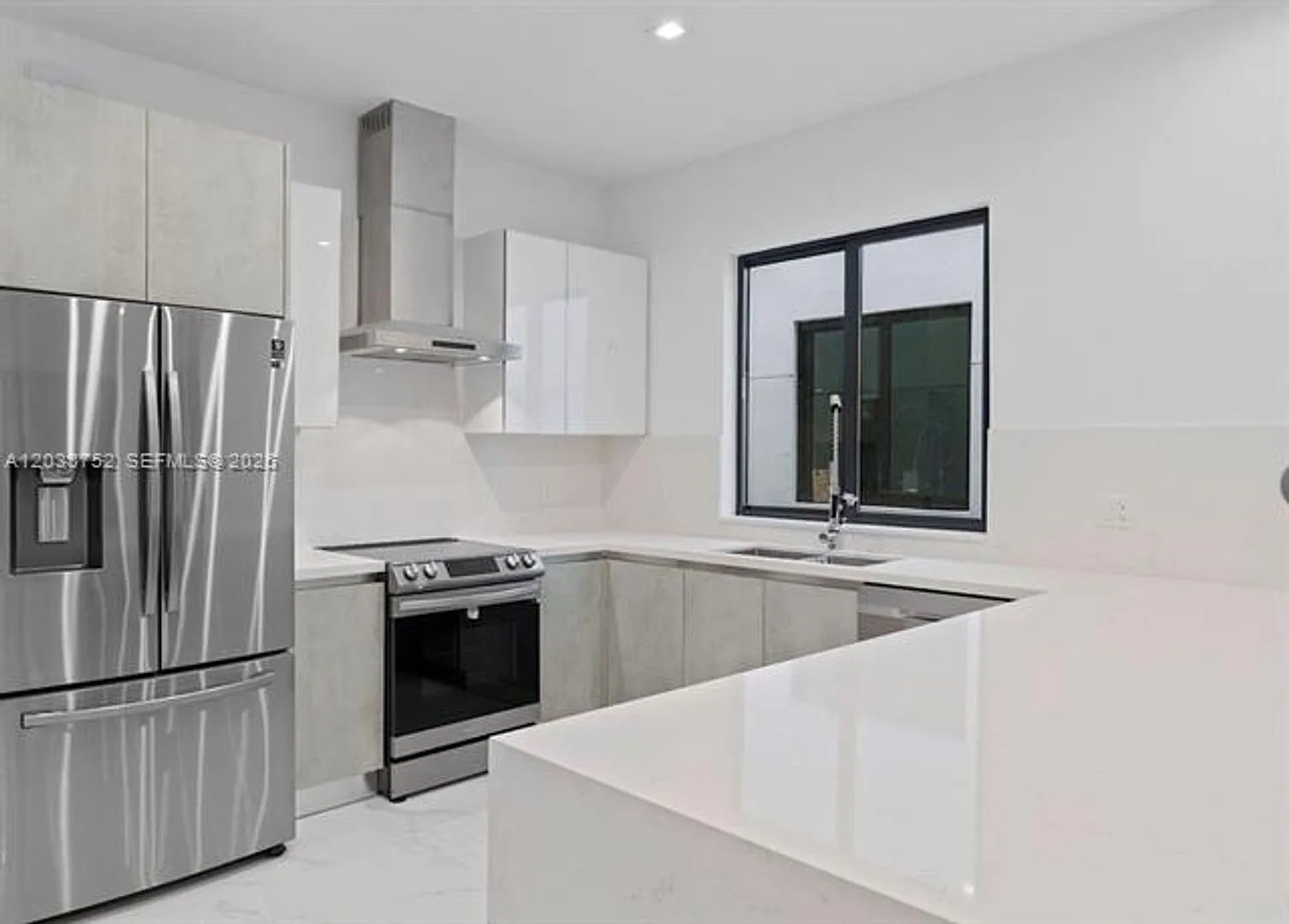 3374 Perry Frow Dr th B, Miami, FL 33133 — Photo 1