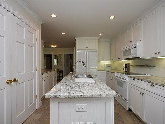 5th image of 70 Plantation Dr APT 173