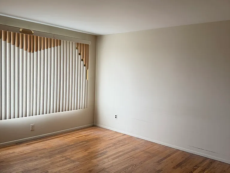8237 Kennedy Cir — Photo 6