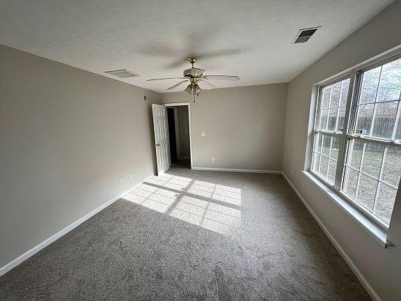 5th image of 164 Clover Valley Dr