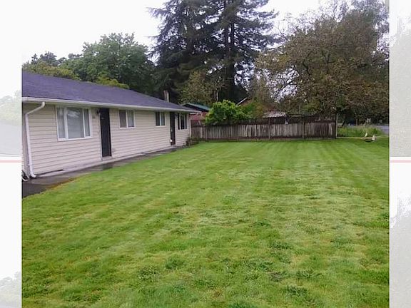 2nd image of 810 NE 1st Ave
